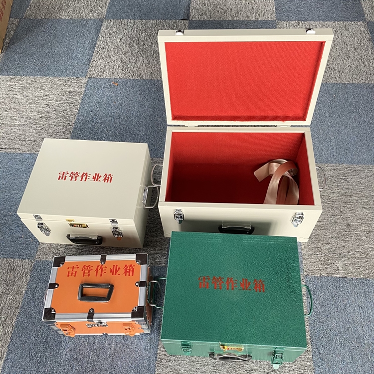 长安爆破工程作业箱如何选择？玻璃钢与传统材质的全面对比